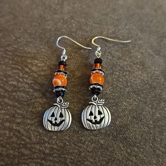 HANDMADE Halloween Agate Glass Beaded Pumpkin Dangle Hook Earrings - Picture 2 of 4